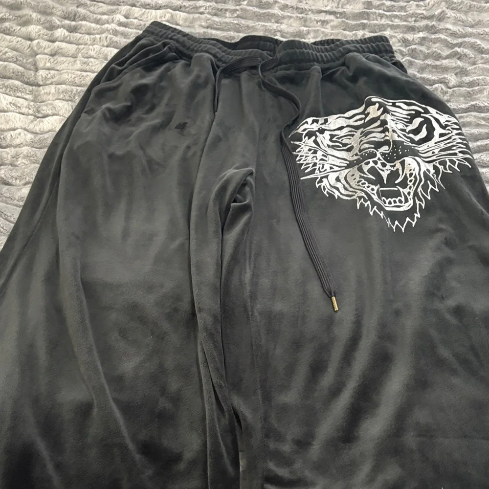 Ed Hardy Black Velour Tracksuit with Rhinestone Detail - Picture 5 of 6